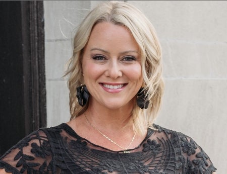 A headshot of Jennifer Givens.