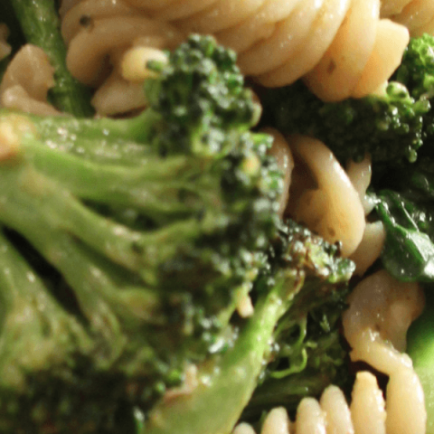 Pesto Pasta with Broccoli | Neora Blog