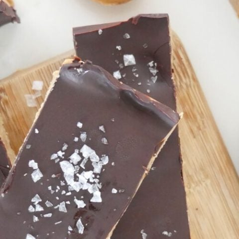 No-Bake Chocolate Peanut Butter Protein Bars | Neora Blog