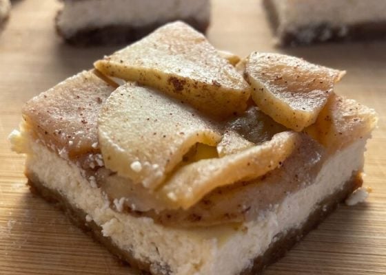 Apple Cottage Cheesecake Bars