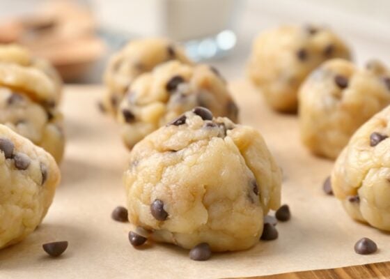 Collagen Cookie Dough Energy Balls (No Bake + Glow-Boosting!)